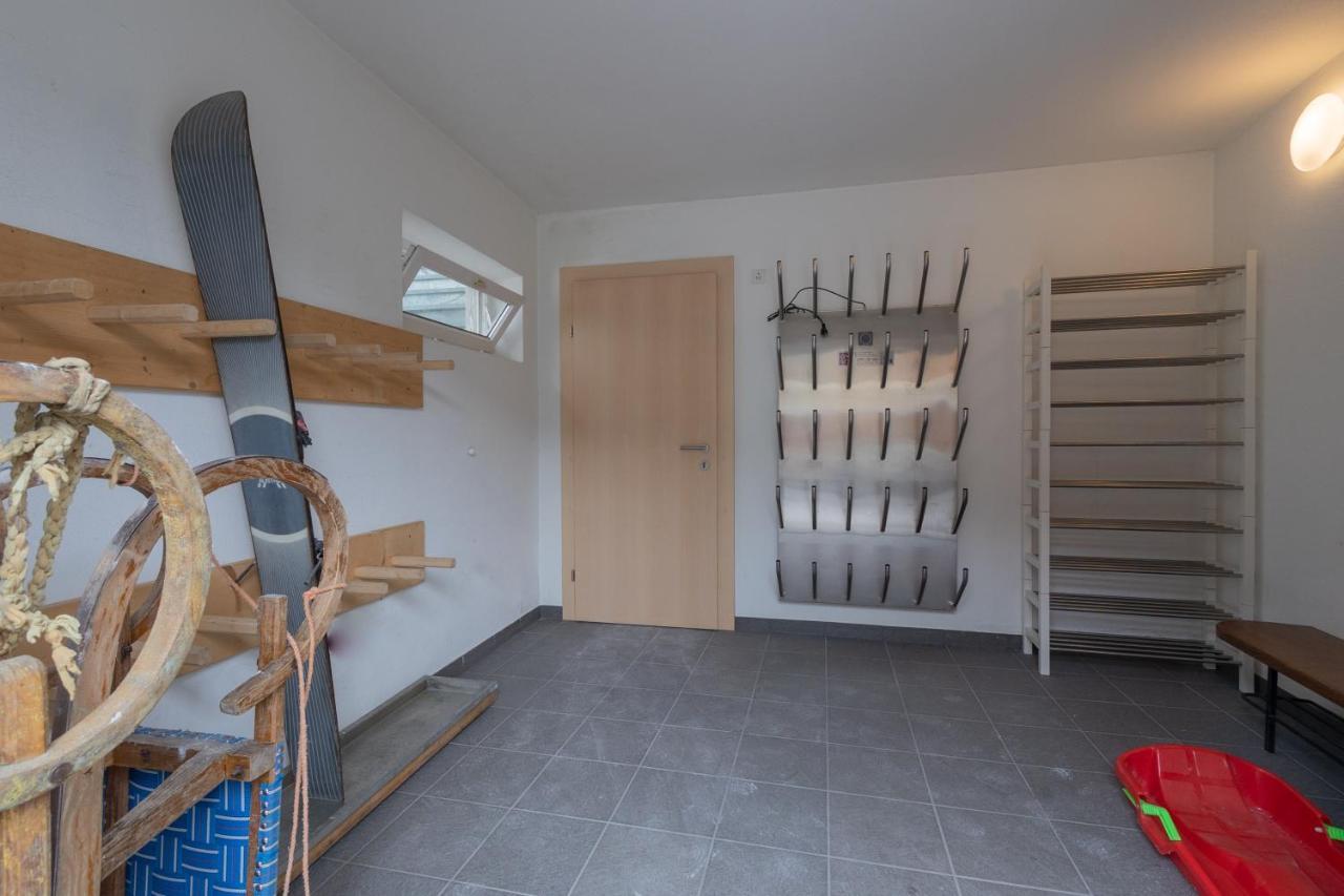 Haus Almkreek Apartment Kaprun Exterior photo